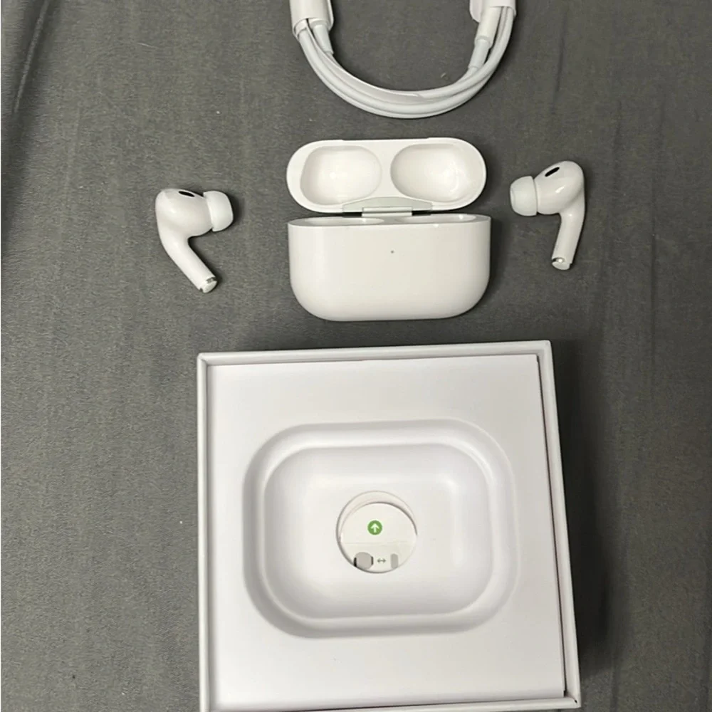 Wireless Earbuds with Charging Case - White